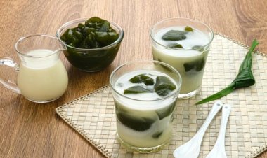 Tips dan Kesehatan Meminum Air Aka Minuman Cincau Hijau saat Berbuka Puasa