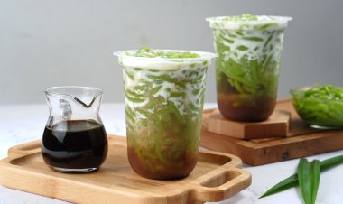 Nikmatnya Es Cendol Hijau untuk Menu Berbuka Puasa